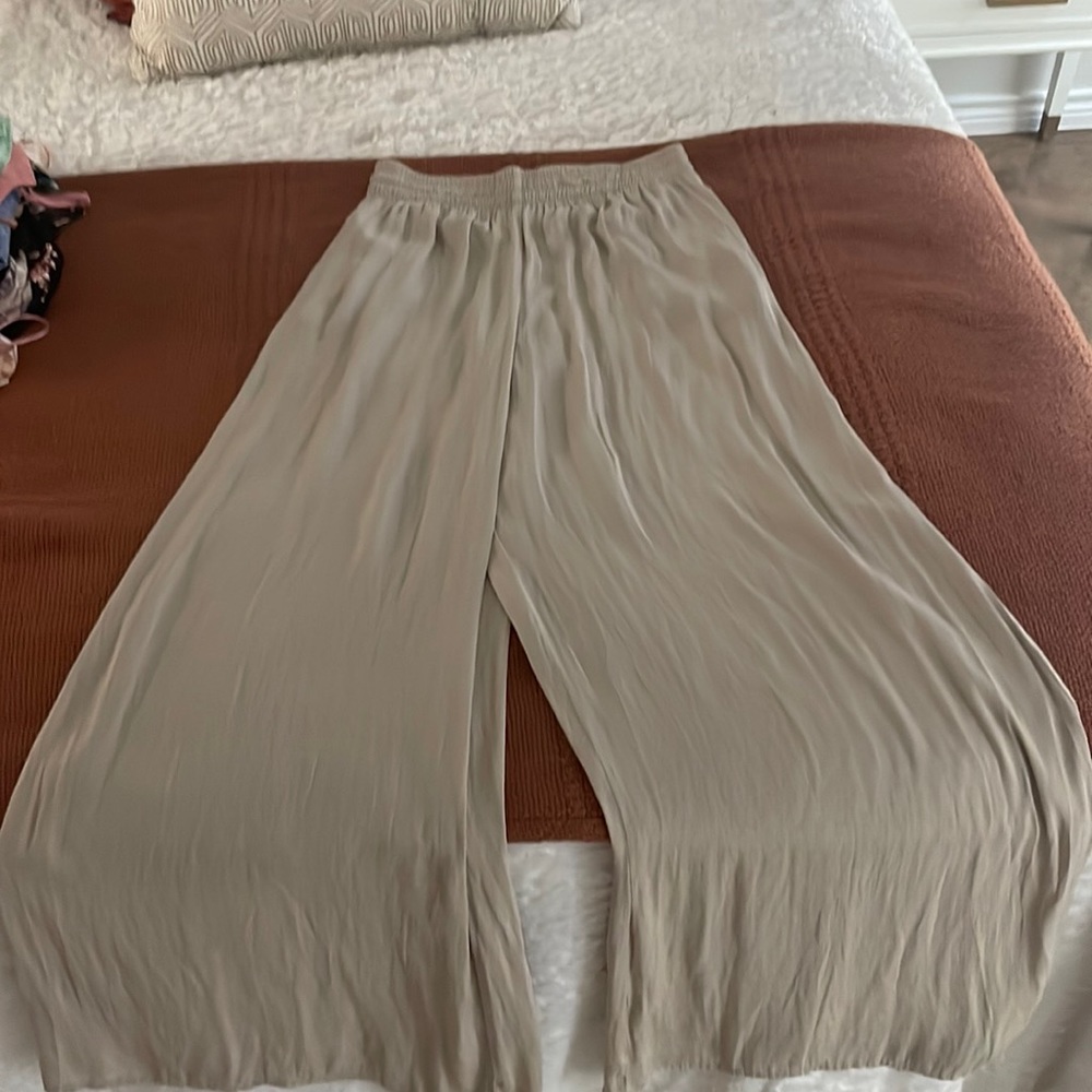 Zara…sz XS…satin pants